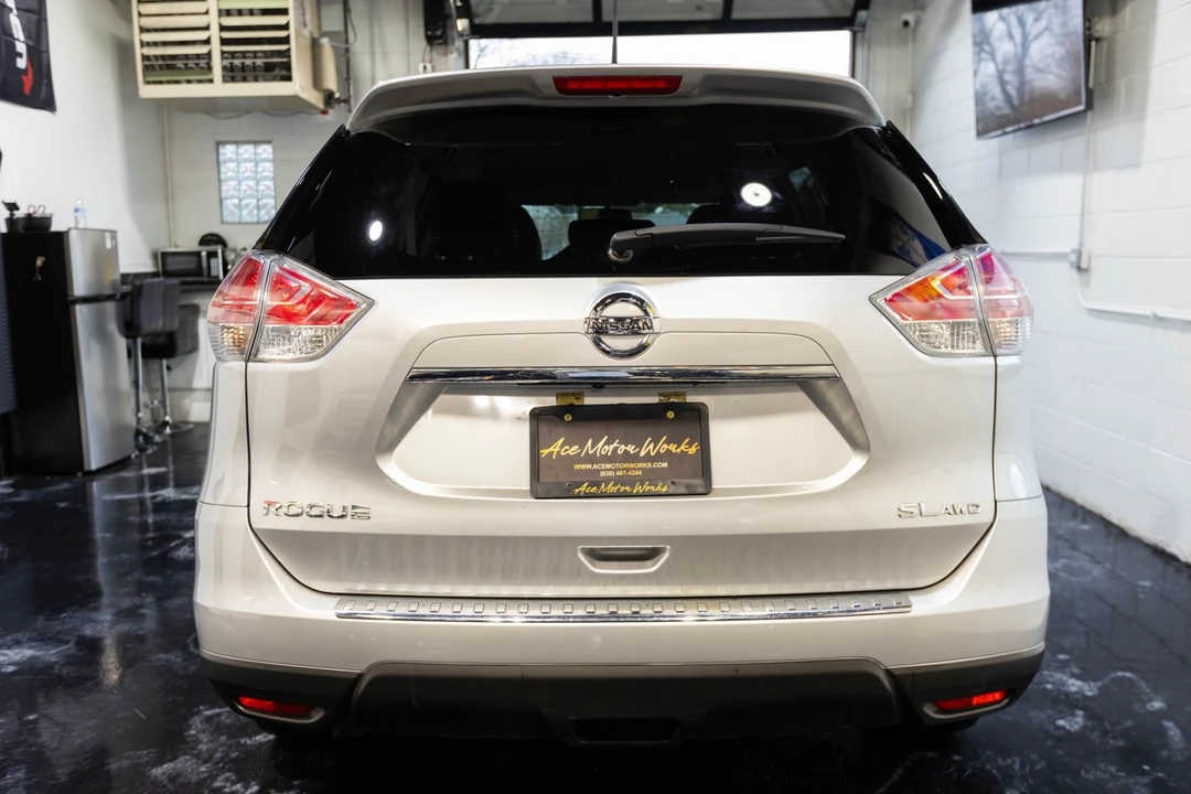 2016 Nissan Rogue - Image 10 of 21