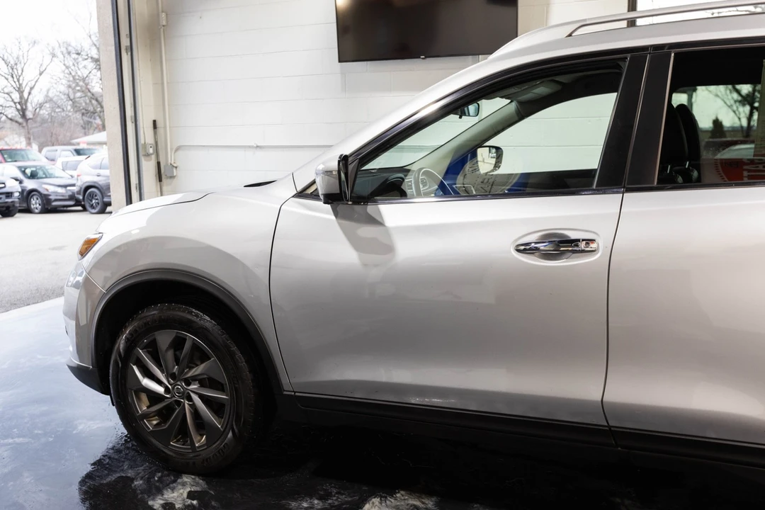 2016 Nissan Rogue - Image 3 of 21
