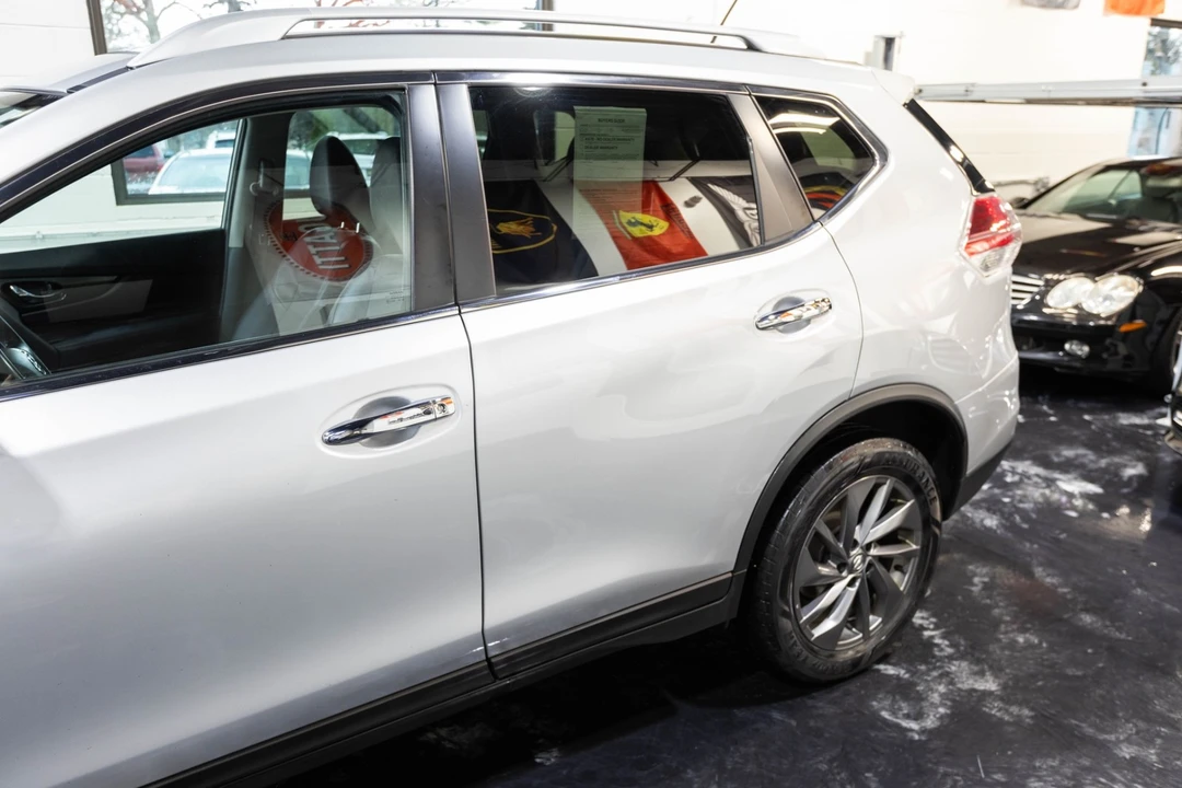 2016 Nissan Rogue - Image 7 of 21