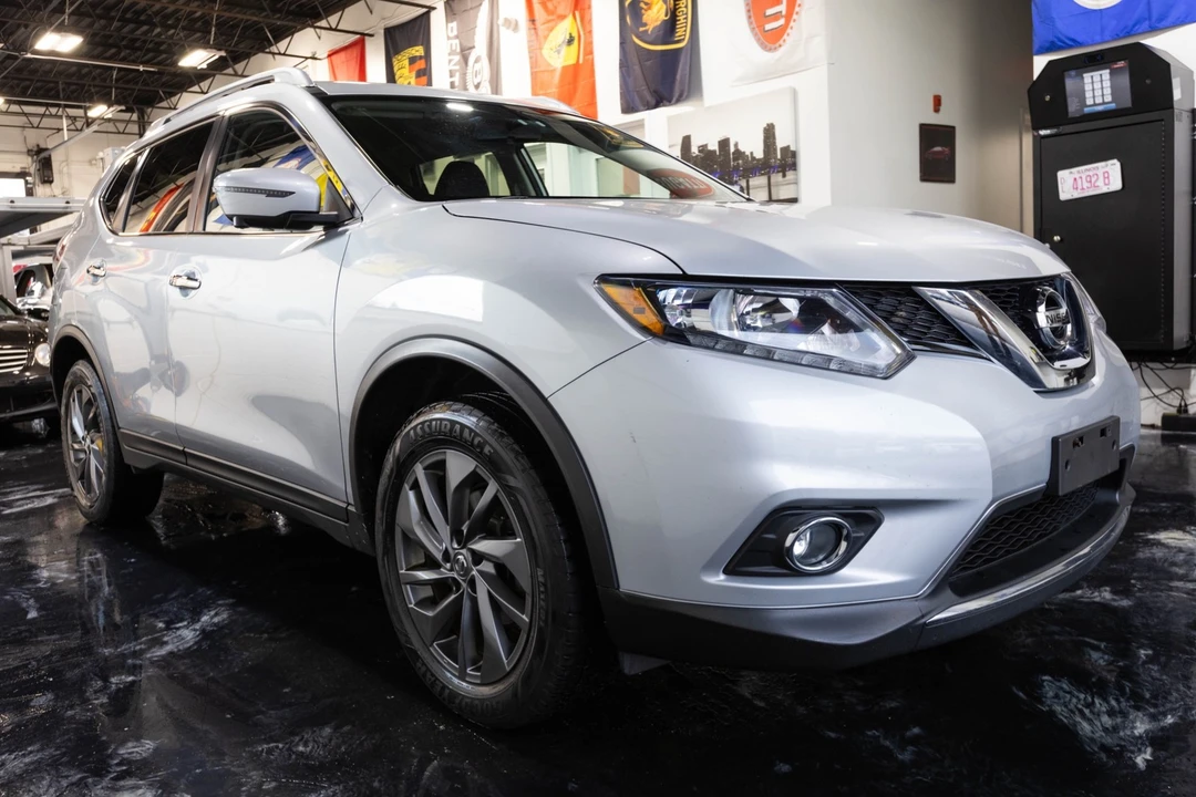 2016 Nissan Rogue - Image 17 of 21