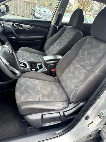 2016 Nissan Rogue - Image 9 of 12