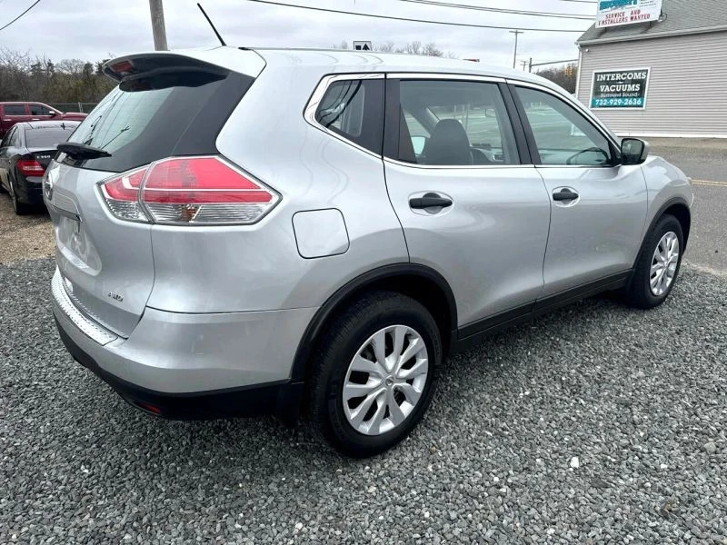 2016 Nissan Rogue - Image 5 of 12