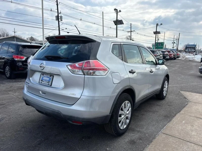 2016 Nissan Rogue - Image 6 of 12