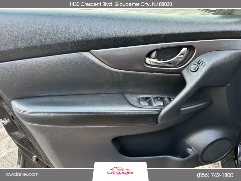 2016 Nissan Rogue - Image 11 of 12