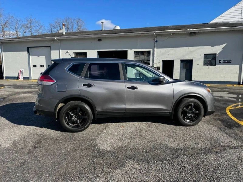 2016 Nissan Rogue - Image 11 of 12