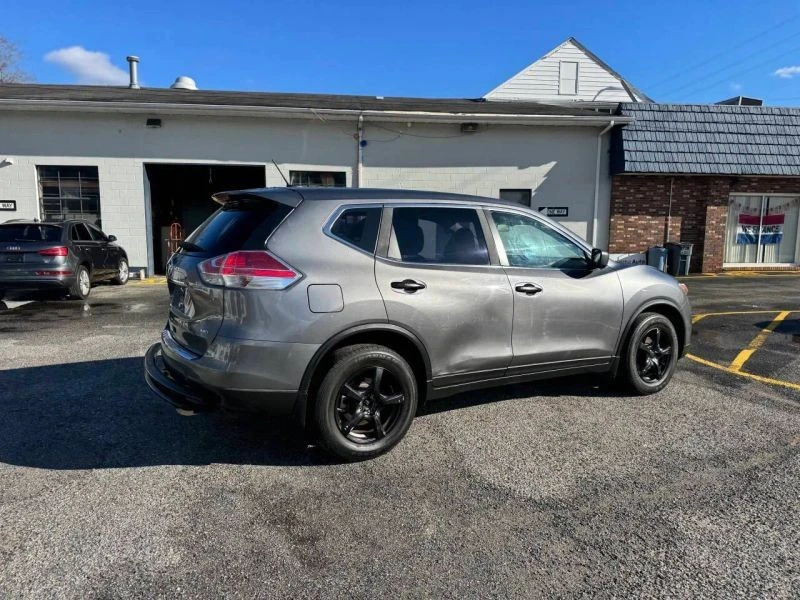 2016 Nissan Rogue - Image 9 of 12