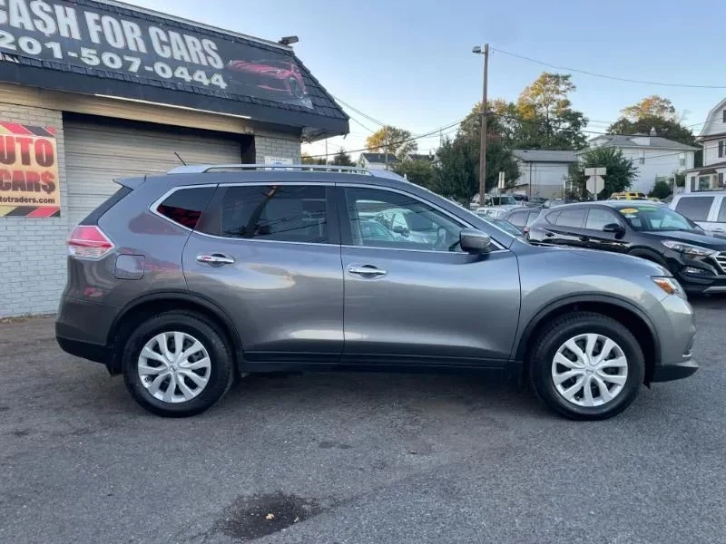 2016 Nissan Rogue - Image 9 of 12