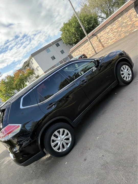 2016 Nissan Rogue - Image 3 of 9