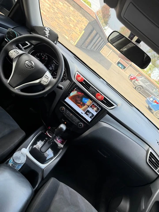 2016 Nissan Rogue - Image 7 of 9