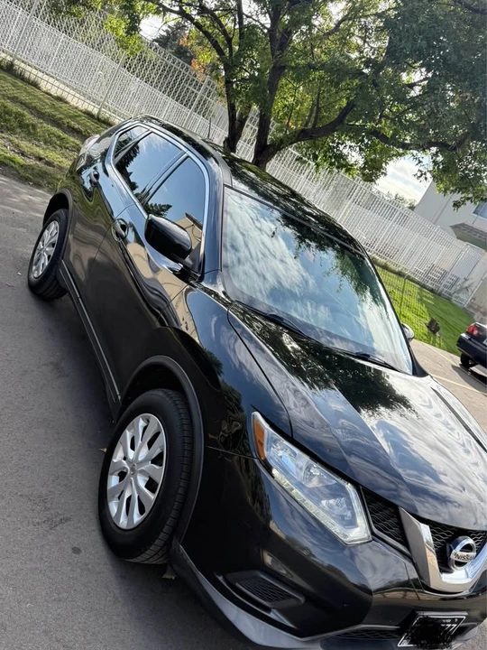 2016 Nissan Rogue - Image 2 of 9
