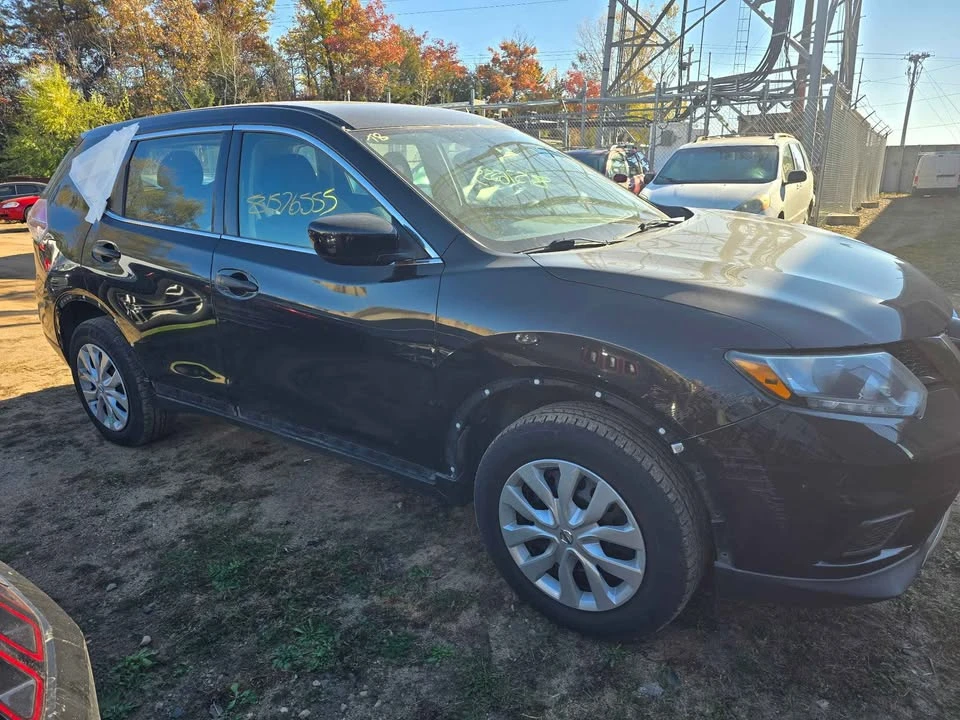 2016 Nissan Rogue - Image 4 of 7