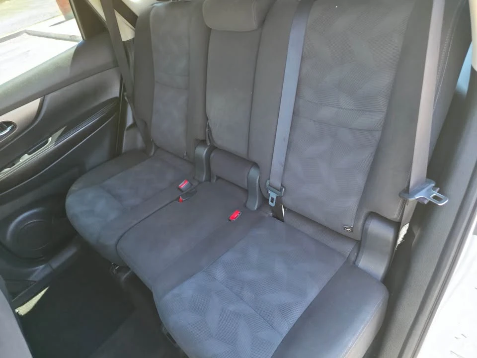 2016 Nissan Rogue - Image 11 of 12