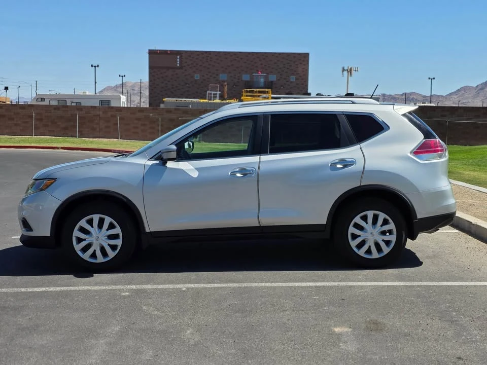 2016 Nissan Rogue - Image 4 of 12