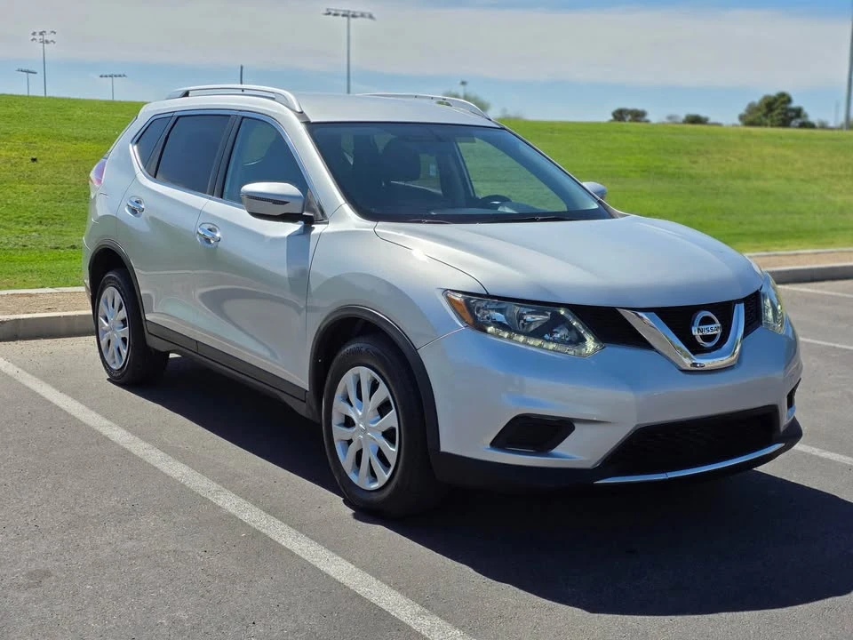 2016 Nissan Rogue - Image 2 of 12