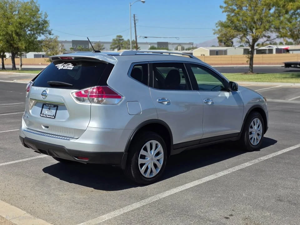 2016 Nissan Rogue - Image 7 of 12