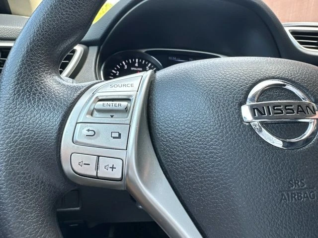 2016 Nissan Rogue - Image 16 of 21