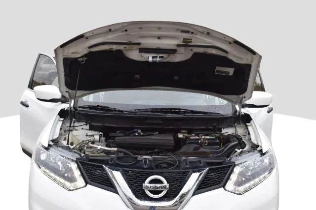 2016 Nissan Rogue - Image 9 of 21