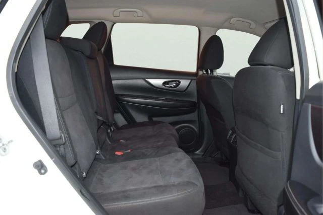 2016 Nissan Rogue - Image 19 of 21