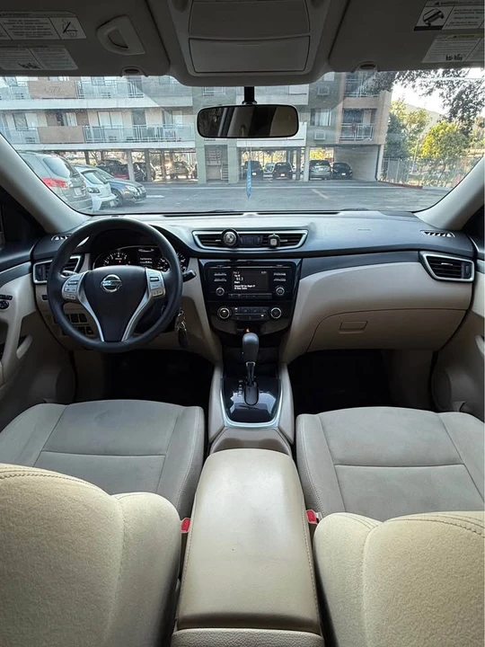 2016 Nissan Rogue - Image 7 of 10