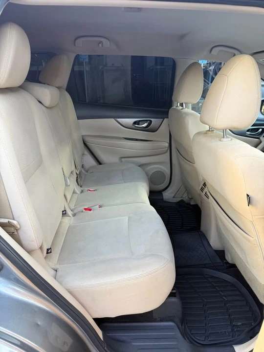 2016 Nissan Rogue - Image 6 of 10