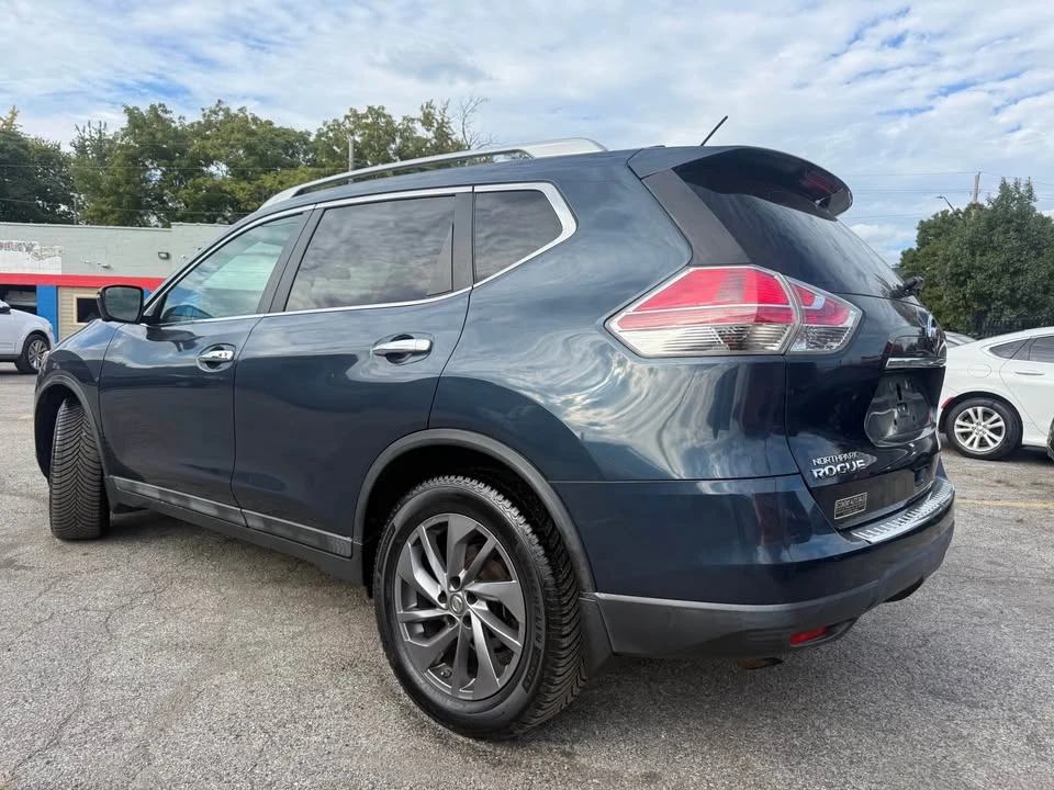 2016 Nissan Rogue - Image 3 of 17