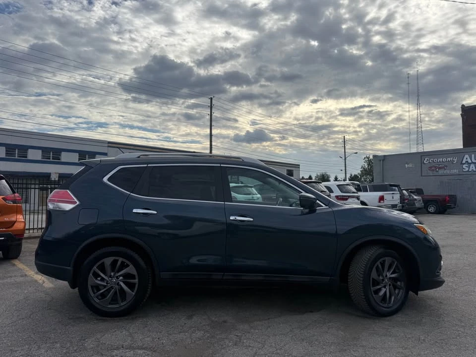 2016 Nissan Rogue - Image 7 of 17