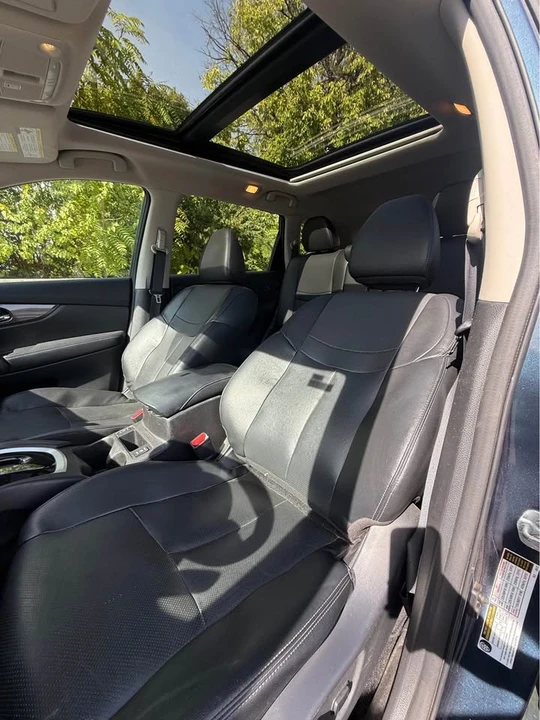 2016 Nissan Rogue - Image 9 of 17