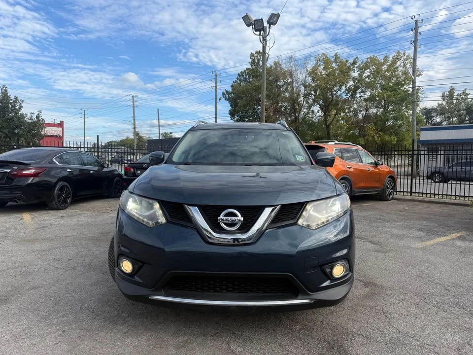2016 Nissan Rogue - Image 2 of 17