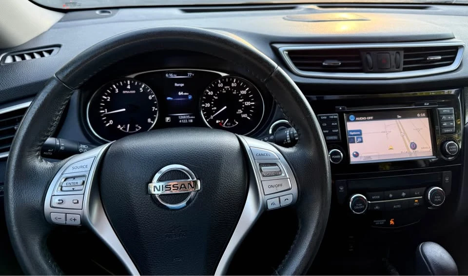2016 Nissan Rogue - Image 6 of 10