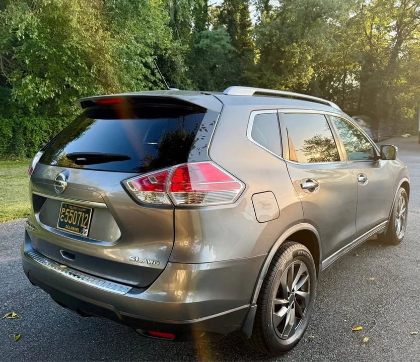 2016 Nissan Rogue - Image 5 of 10