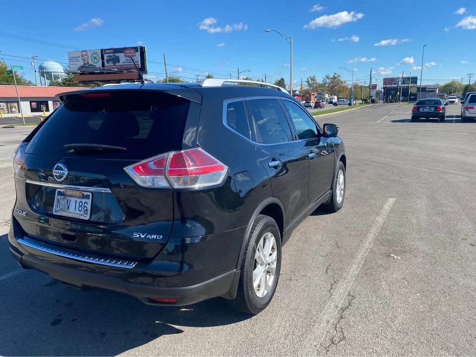 2016 Nissan Rogue - Image 6 of 14