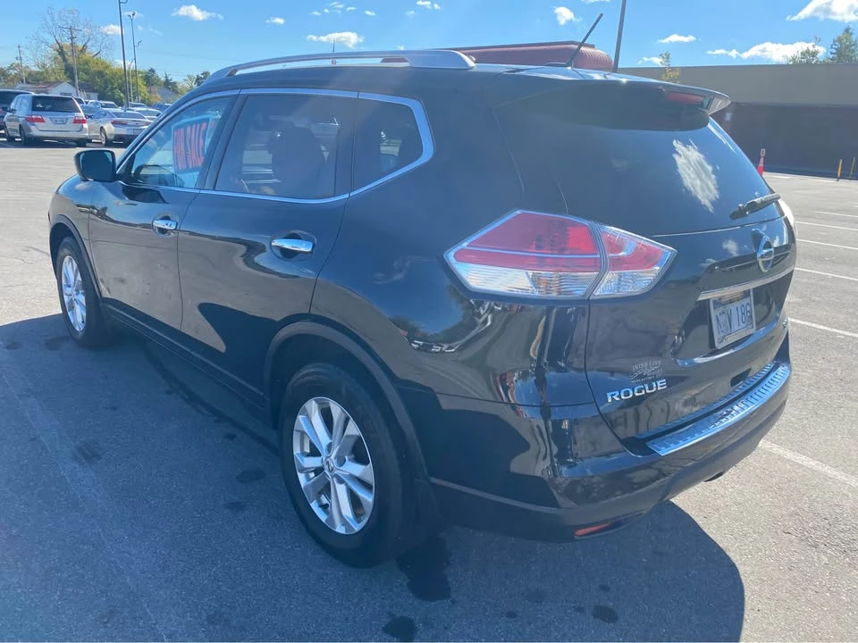 2016 Nissan Rogue - Image 7 of 14