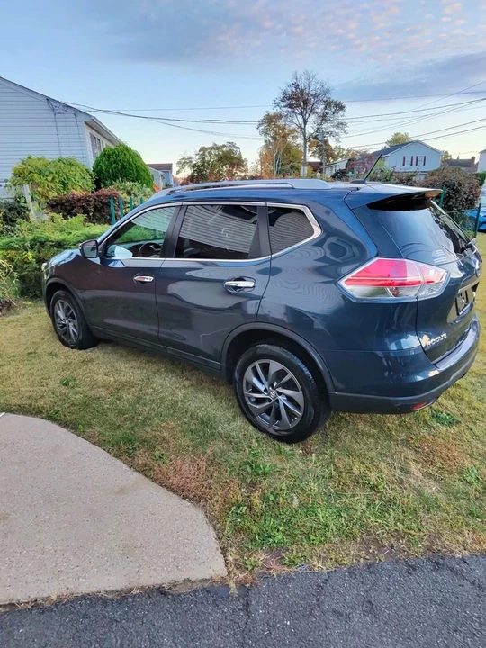 2016 Nissan Rogue - Image 8 of 19