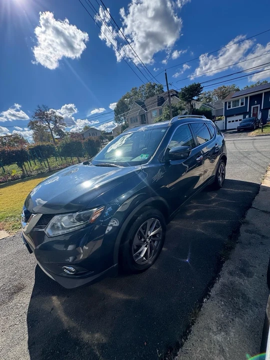 2016 Nissan Rogue - Image 4 of 19