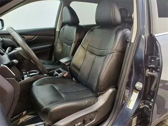2016 Nissan Rogue - Image 7 of 12