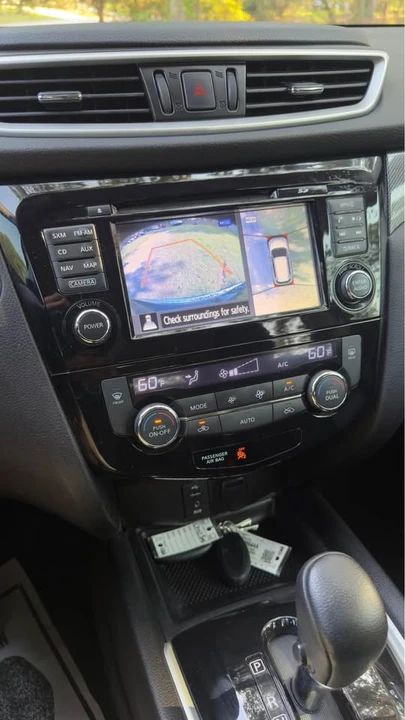 2016 Nissan Rogue - Image 17 of 20