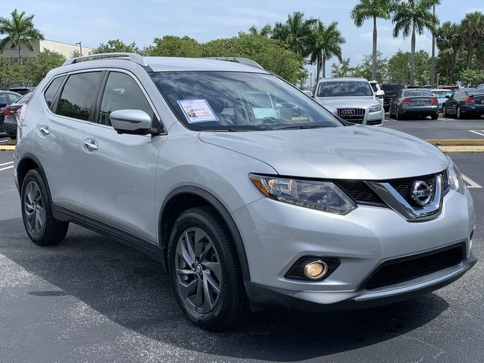 2016 Nissan Rogue - Image 2 of 12