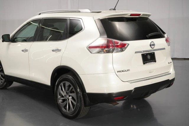 2016 Nissan Rogue - Image 20 of 31