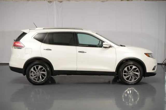 2016 Nissan Rogue - Image 13 of 31
