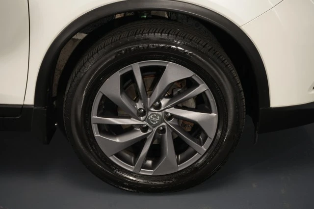 2016 Nissan Rogue - Image 26 of 31