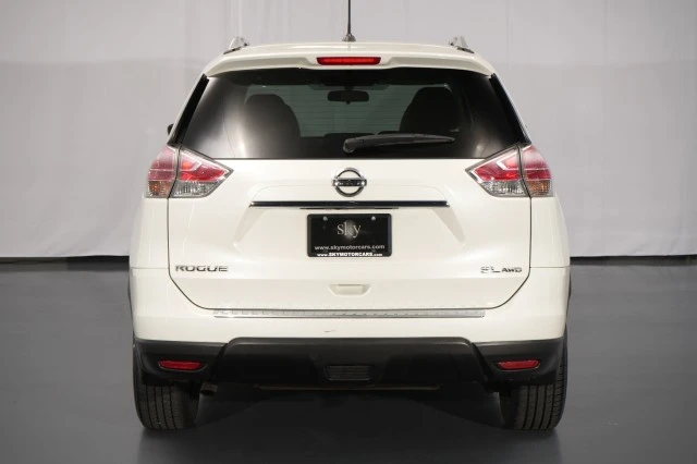 2016 Nissan Rogue - Image 17 of 21