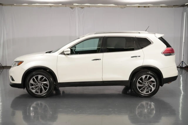 2016 Nissan Rogue - Image 2 of 21