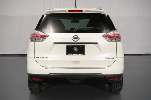 2016 Nissan Rogue - Image 18 of 31