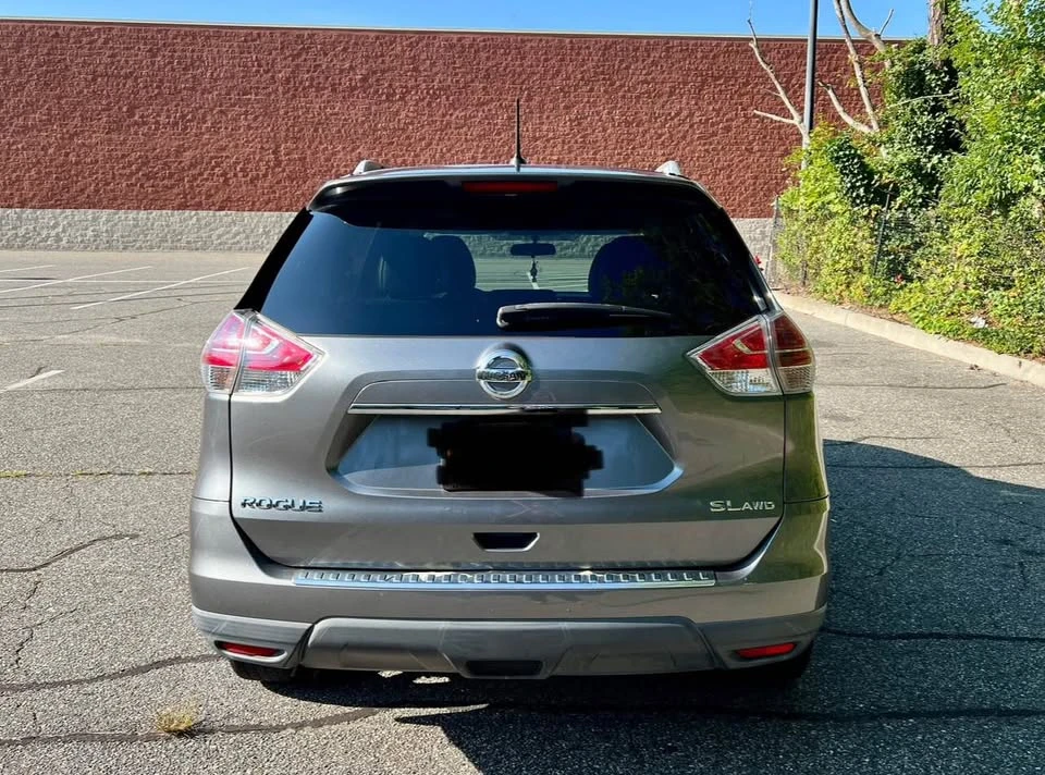 2016 Nissan Rogue - Image 5 of 5
