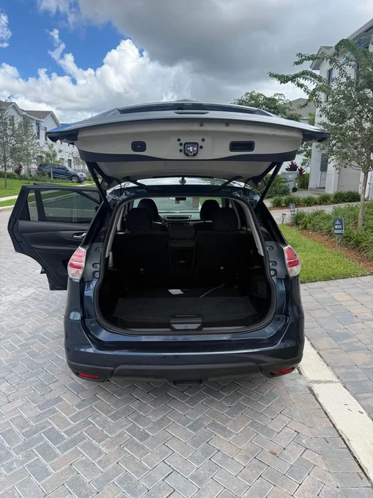2016 Nissan Rogue - Image 8 of 9