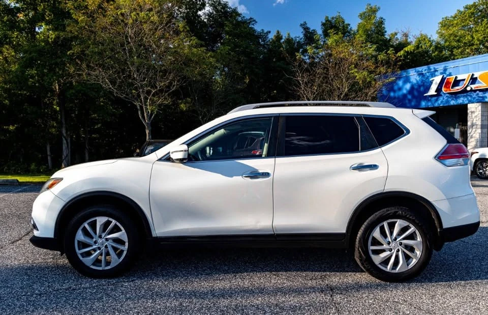 2016 Nissan Rogue - Image 2 of 12