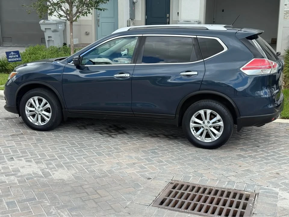 2016 Nissan Rogue - Image 3 of 9