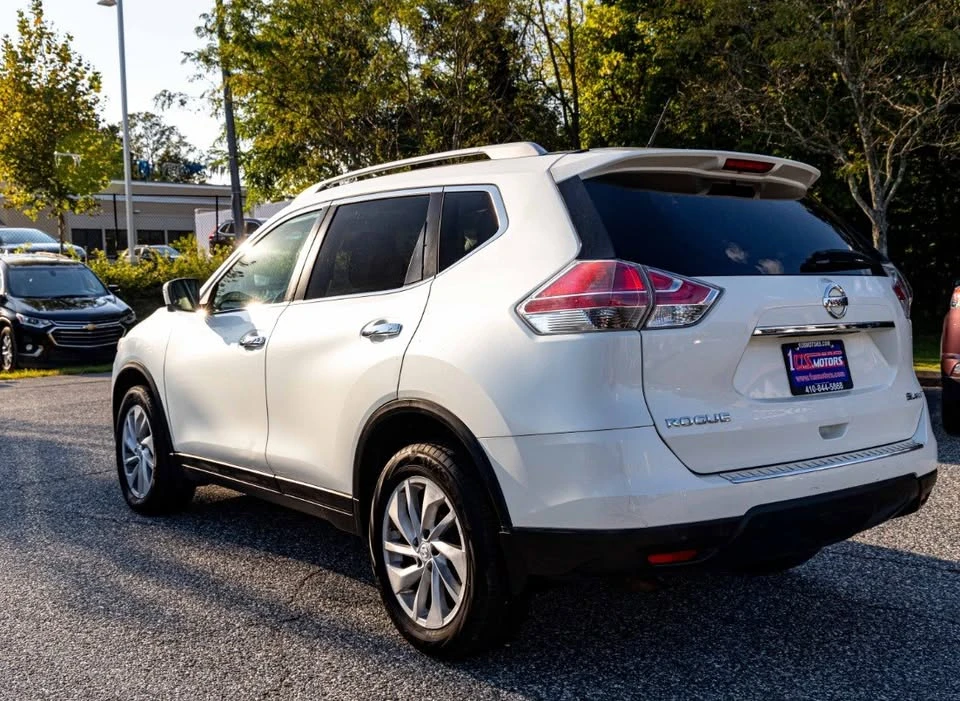 2016 Nissan Rogue - Image 3 of 12