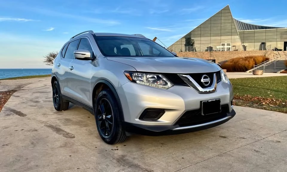 2016 Nissan Rogue - Image 5 of 15