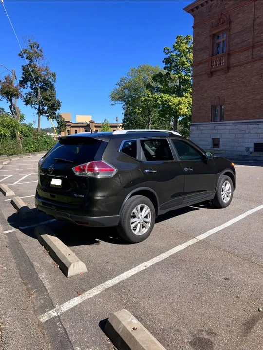 2016 Nissan Rogue - Image 5 of 15